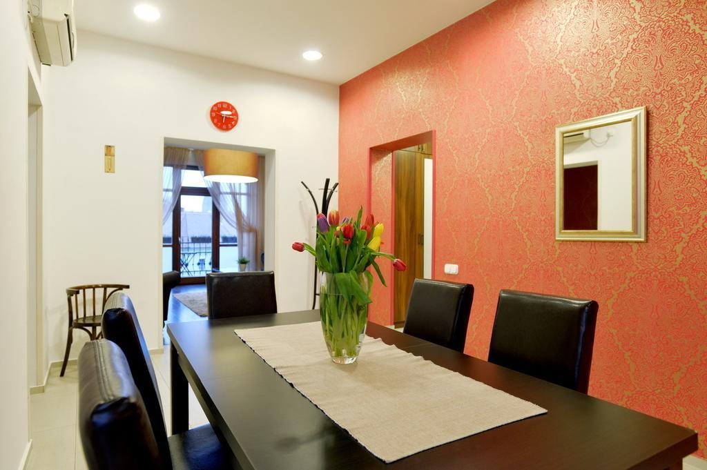 Corner Apartman เอ็กเกอร์ ห้อง รูปภาพ