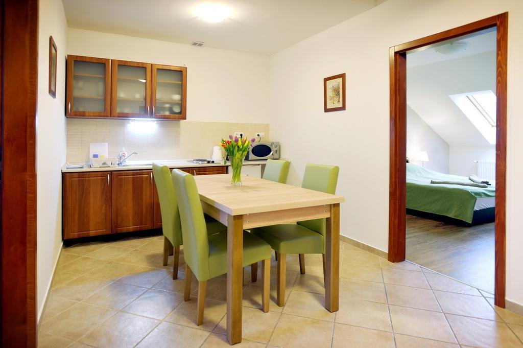 Corner Apartman เอ็กเกอร์ ห้อง รูปภาพ