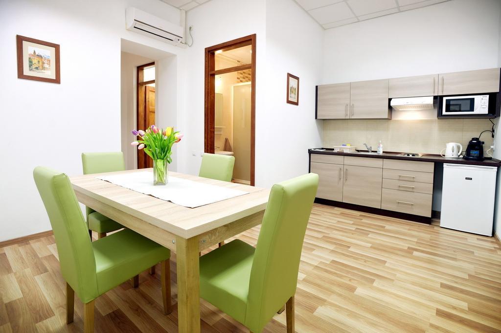 Corner Apartman เอ็กเกอร์ ห้อง รูปภาพ