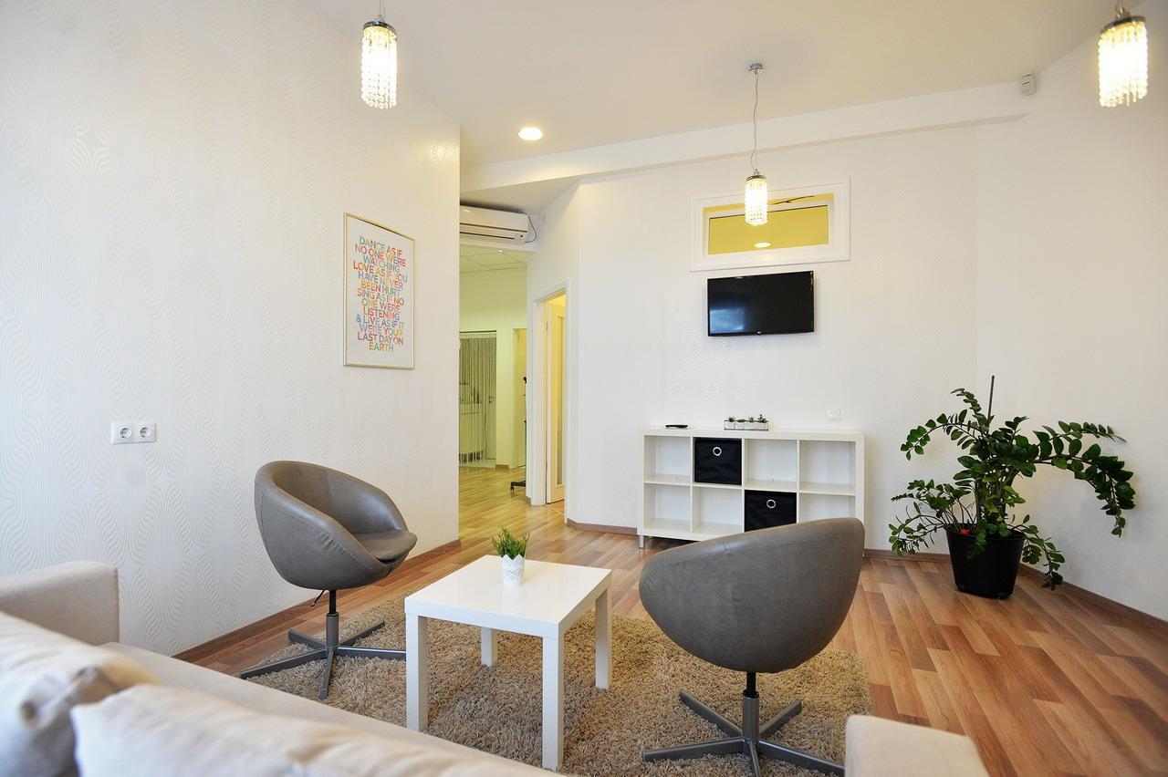 Corner Apartman เอ็กเกอร์ ภายนอก รูปภาพ